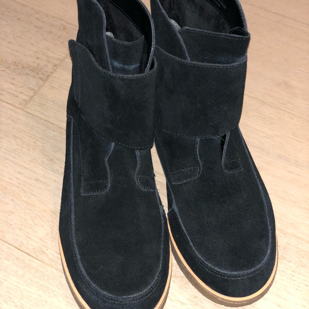 Aerosoles black boots